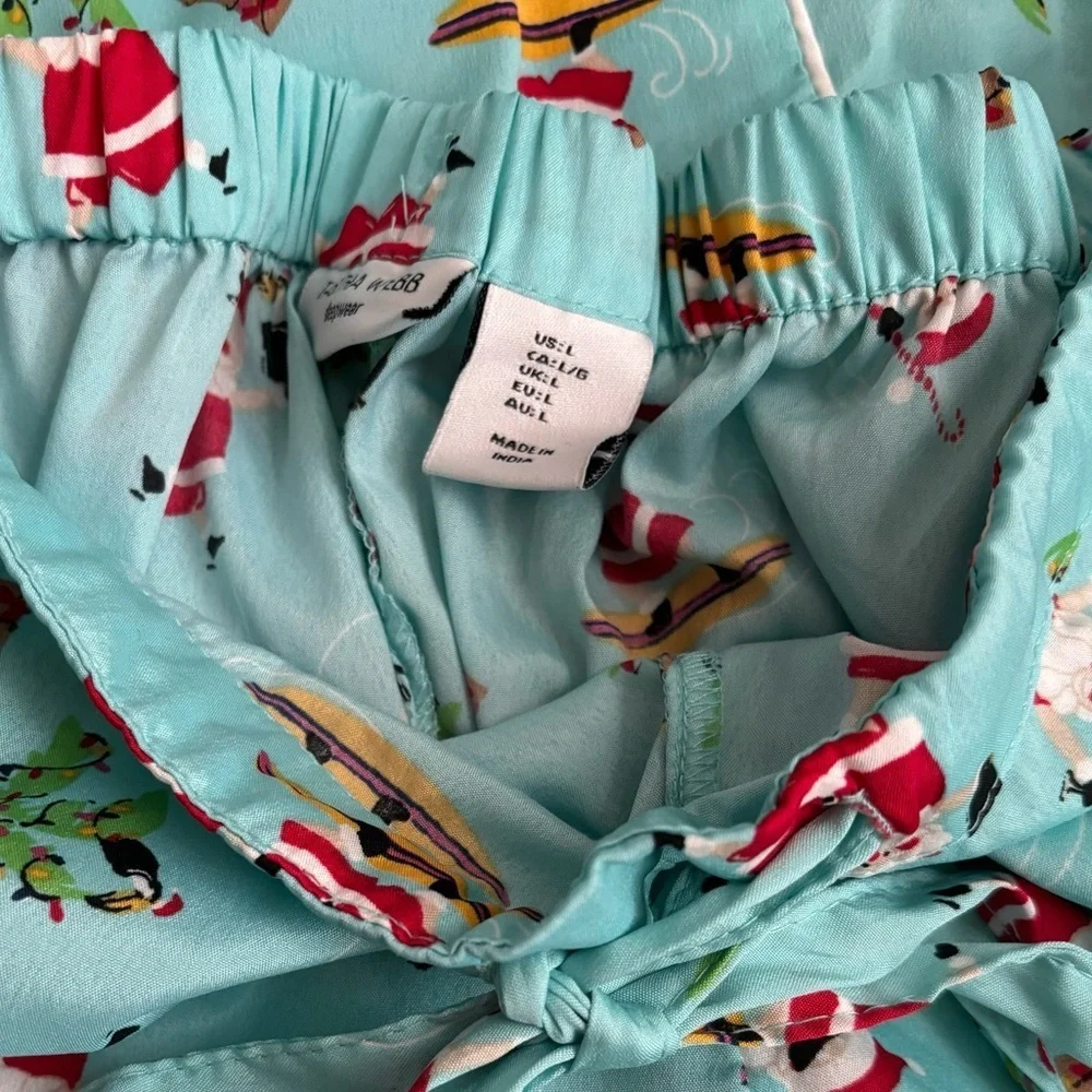 Tabitha Webb Tropical Santa Pajama Set - Like new - Size Large - Picture 5 of 5